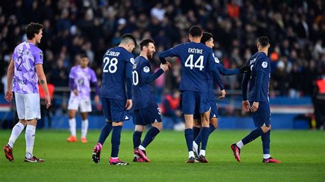 Messi Siempre Messi La Pulga Marcó Un Golazo Para El Triunfo Del Psg Que Sigue Firme En La