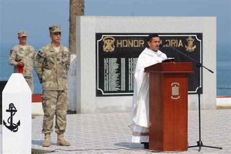 Fuerza de Infantería de Marina rinde homenaje a héroes del Batallón