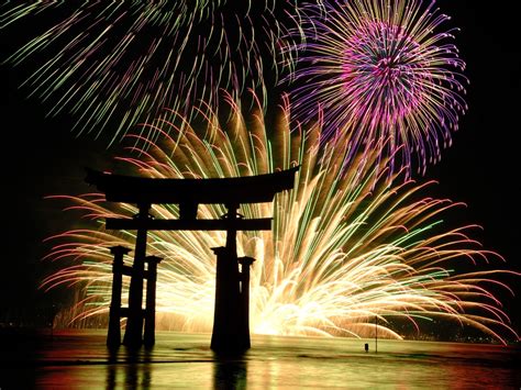 Descubre la Historia y Cultura de los Fuegos Artificiales en Japón