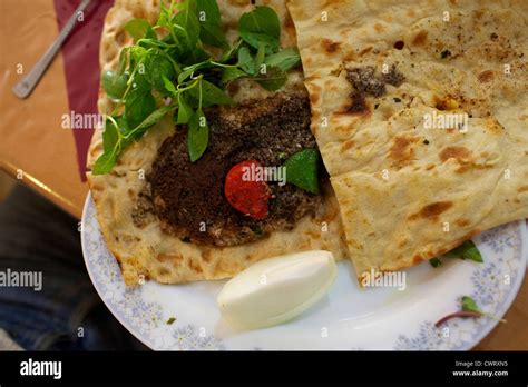 A traditionnal iranian meat sandwich Stock Photo - Alamy