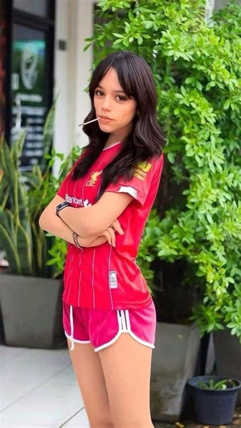 Pin De Jenna Ortega Em Piny Twojego Autorstwa Garotas Crush Feminino