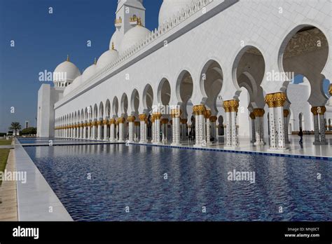 Sheikh Zayed Grand Mosque Scheich Zayid Moschee Abu Dhabi Stock Photo