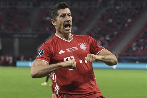 Robert Lewandowski Z 21 Trofeum W Karierze Niemieckie Media Surowo