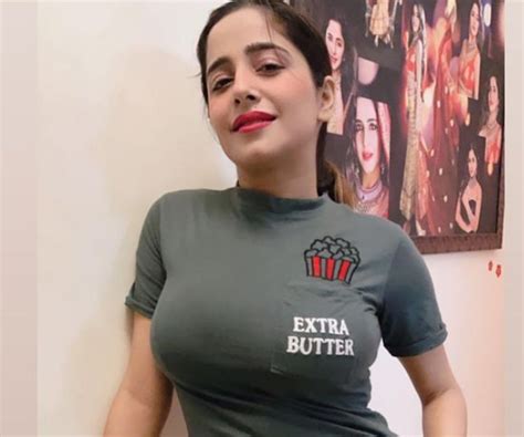 Kate Sharma Hot Pics In Jeans Gallery