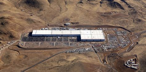 Tesla gigafactory | Electrek