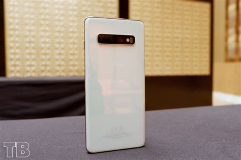 Samsung Galaxy S10 Finally Official Features Triple Rear Cameras 61 Inch Curved Display