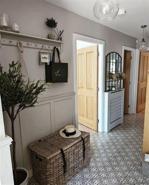 Grey Hallway Ideas For A Bright Light Space Sleek Chic Interiors