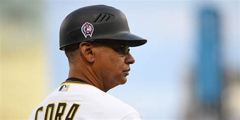 Pirates dismiss third-base coach Joey Cora