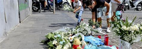 Napoli Bambino Morto Gi Dal Balcone Disposto Il Rito Immediato Per L