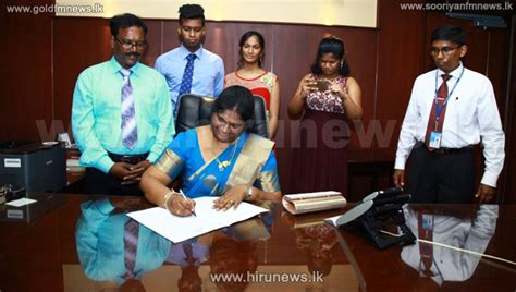 New Director General Of Sri Lanka Customs Assumes Duties Hiru News