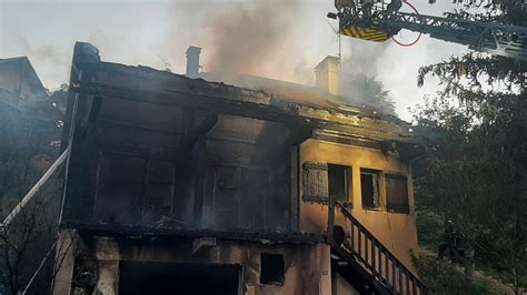 Hautes Alpes Une Maison Enti Rement D Truite Par Les Flammes Laye