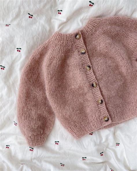 Petiteknit Novice Cardigan Mini Mohair Edition Enkeltopskrift