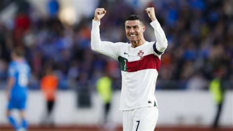 Ronaldo Bate Recorde Marca E Portugal Continua Com 100 Nas Eliminatórias Para Eurocopa