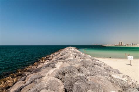 Bull Bay Beach located in Ynys Mon / Isle of Anglesey is a fantastic day out