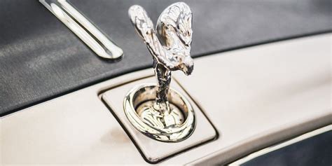 Top Tips For Hiring A Rolls Royce Phantom For Your Dream Wedding