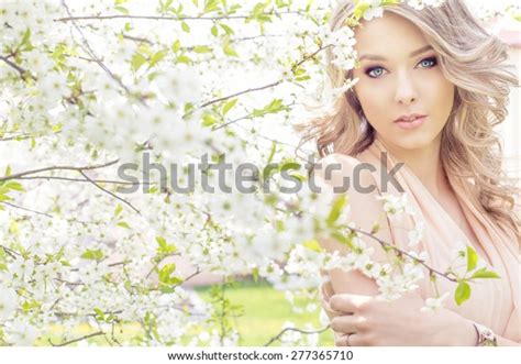 Beautiful Sexy Elegant Sweet Blueeyed Blonde Stock Photo 277365710 Shutterstock