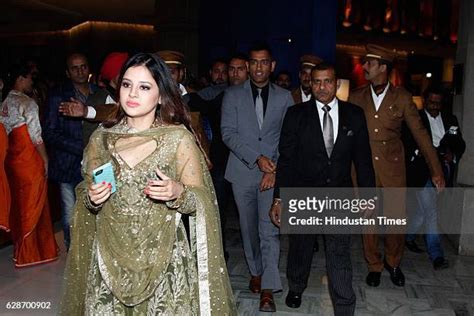 86 Sakshi Singh Dhoni Photos & High Res Pictures - Getty Images