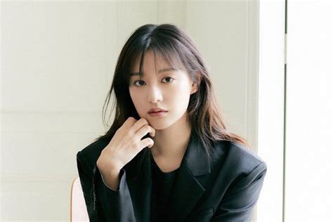 Biodata Kim Ji Won Aktris Asal Korea Selatan Umur Instagram Hingga