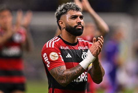 Empresário de Gabigol desmente diretor do Corinthians