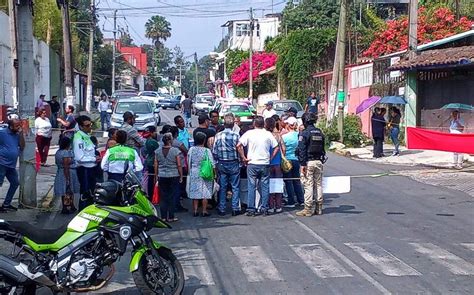 Xalapa Otro Bloqueo Por Falta De Agua En Xalapa Manifestantes Cierran