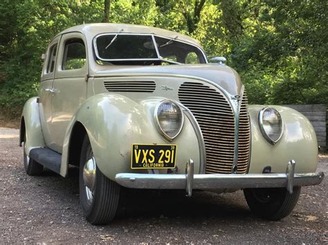 1938 Ford Tudor Deluxe Sedan American DreamsAmerican Dreams