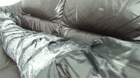 GODDESS SCARLET WHITE HOT MILF GIRL FARTING FOR YOU PART BY AMANDA