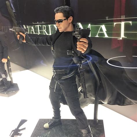 Hot Toys Does The Matrix In 1 6th Licensed Versus Bootleg