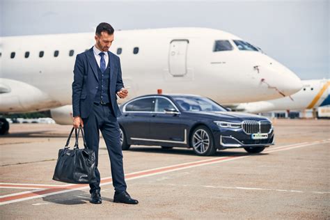 Effortless Guildford Airport Transfers With Wizz Cars