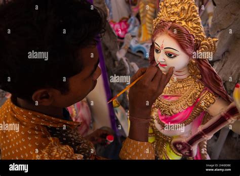 Narayanganj Dhaka Bangladesh Rd Feb An Artist Is Making Eyes