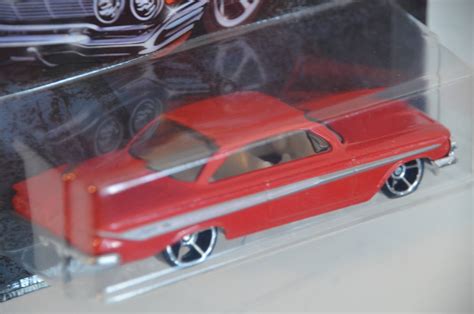 Yahoo オークション Hot Wheels FAST FURIOUS 61 CHEVROLET IMPAL