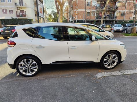 Renault Scenic Scénic dCi 8V 110 CV EDC Energy Intens 2019 10 900 00