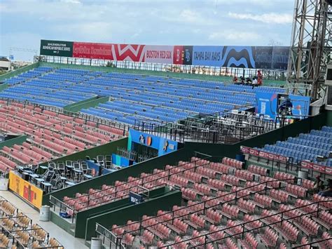 Se Dan Los Toques Finales En El Estadio Quisqueya Para Serie MLB En RD