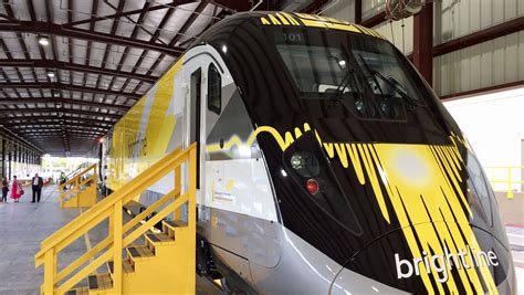 First look: New Florida passenger train unveiled