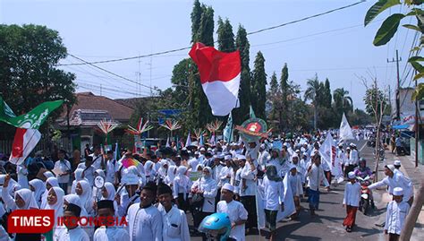 22 Ribu Santri Jombang Ikuti Kirab HSN TIMES Indonesia