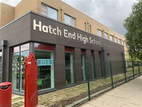 A brief history of Hatch End High School in Harrow - Harrow Online