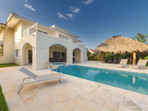 Villa Bahia - Swimming Pool Only Rental | Rent this location on Giggster