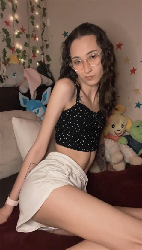 Welcome To My Little Page 💌 Im Maddy Sheher Submissive Trans Girl 😵‍💫 If You Enjoy My