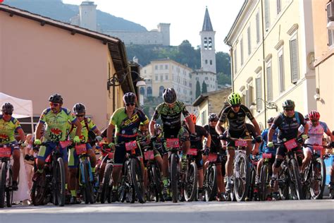 C è la Spoleto Norcia in mountain bike l ordinanza per il traffico