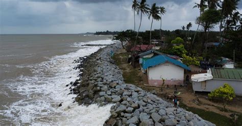 Benteng Penahan Ombak Selamatkan 10 Rumah Daripada Banjir Berita Harian