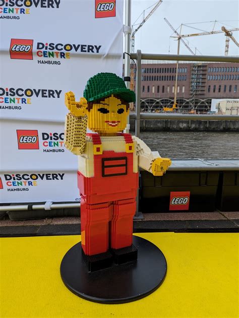 Grundsteinlegung in Hamburg LEGO sucht Master Model Builder fürs