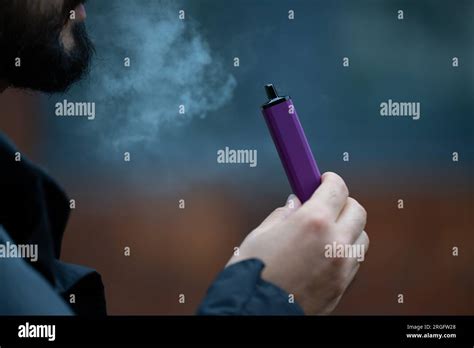 London Uk August A Man Vaping Local Councils Are Calling For