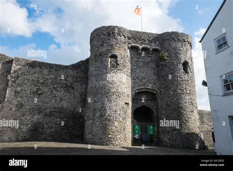 Carmarthen and castle hi-res stock photography and images - Alamy