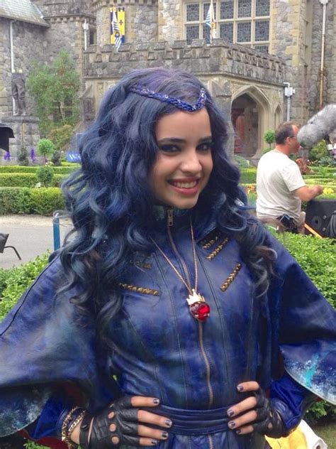 Sofia Carson As Evie Sofia Carson Evie Descendants Celebrities