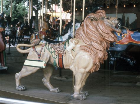 Dentzel Carousel Lions - CarouselHistory.comCarouselHistory.com