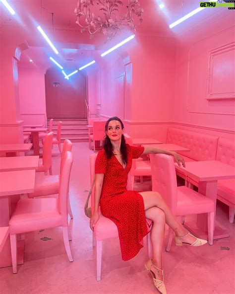Erin Cahill Wiki, Biography, Age, Gallery, Spouse and more