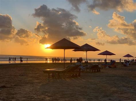 Pantai Seminyak Bali Wisata Malam Dan Jam Buka 2022 - TempatWisata.id