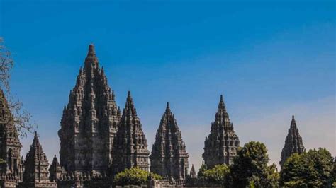 Prambanan Temple: A Marvel of Indonesian Architecture ⋆ travellingto.asia