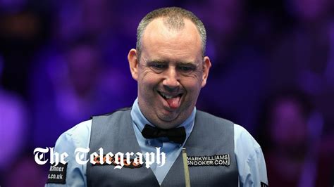 Watch Mark Williams lose his cool after wasp attack during snooker Masters