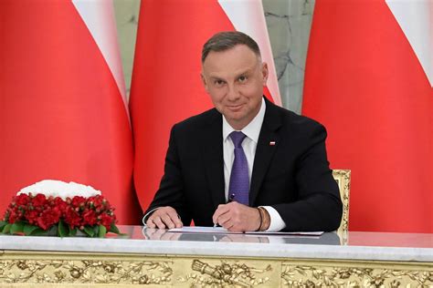 Expos Donalda Tuska Andrzej Duda Nie Pojawi Si W Sejmie Ma