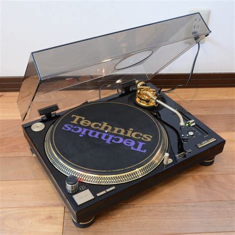 Technics SL 1200 LTD Limited Edition Gold Turntable W Box SL 1200MK3D